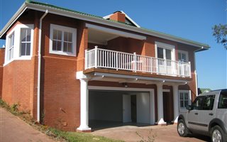 3 Bedroom Apartment in Mt Edgecombe Estate 1 & 2