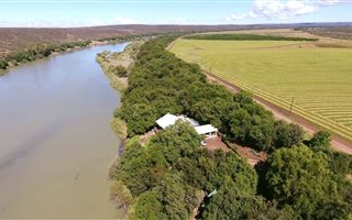 120 ha Farm in Douglas