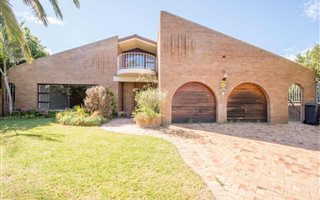 5 Bedroom House in Strand North