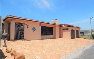 3 Bedroom House in Ottery