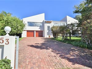 5 Bed House in Lower Robberg