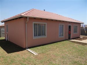 3 Bed House in Vosloorus South