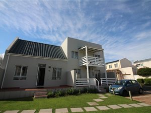3 Bed House in Simonswyk