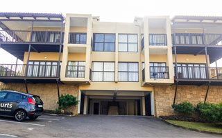 3 Bedroom Apartment in Sheffield Beach