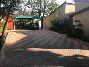 1 Bed Garden Cottage in Weltevreden Park