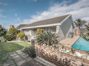 5 Bed House in Linkside