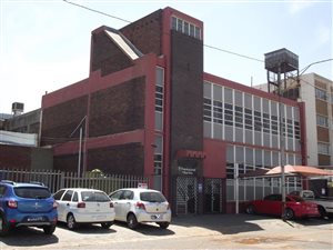 1750 m² Commercial space in Village Deep