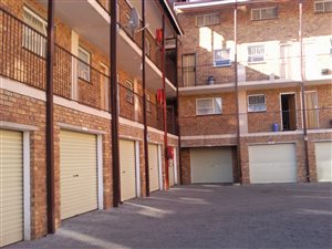 2 Bed Flat in Kempton Park CBD