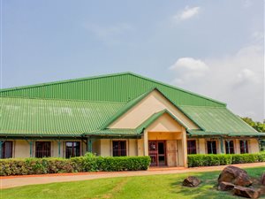 887 m² Commercial space in Rooihuiskraal