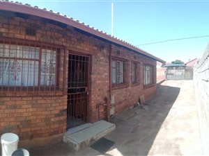 3 Bed House in Eldorado Park