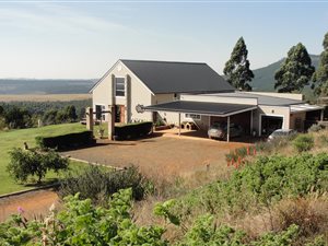 10.8 ha Smallholding in Birnamwood