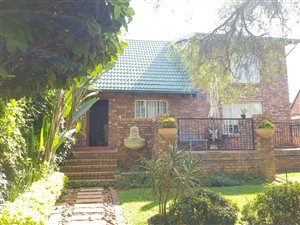 3 Bed Townhouse in Zwartkop