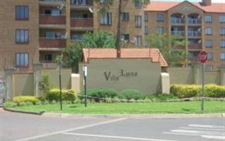 2 Bedroom Townhouse in Die Hoewes
