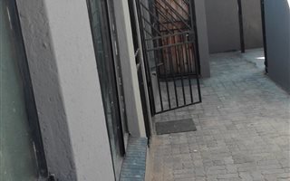 1 Bedroom Garden Cottage in Ebony Park