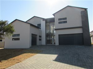 4 Bed House in Grootfontein Estate