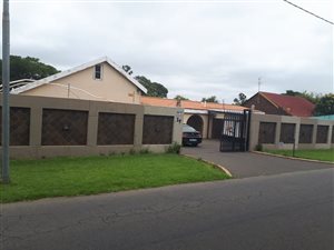 5 Bed House in New State Area