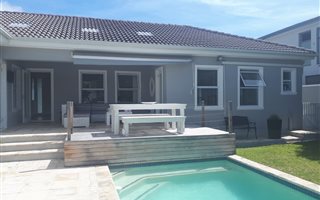 5 Bedroom House in Silvertree Estate