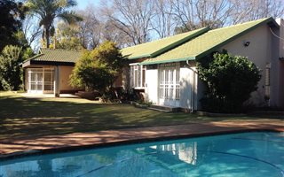 4 Bedroom House in Lynnwood Glen