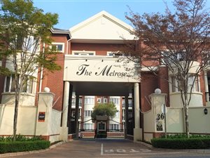3 Bed Apartment in Melrose Estate