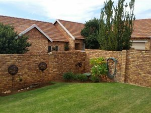 2 Bed Apartment in Brooklands
