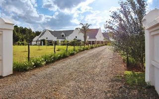 2 Bedroom Apartment in Mooikloof Estate