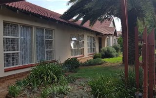 6 Bedroom House in Brakpan North