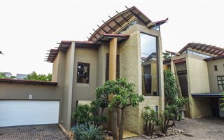 3 Bedroom House in Menlo Park