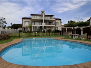 2 Bed Apartment in Plettenberg Bay