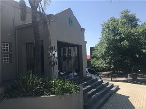 815 m² Office Space in Blairgowrie