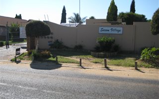 2 Bedroom Simplex in Norkem Park