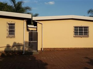 260 m² Office Space in Wierda Park