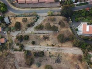 9664 m² Land available in Bedford Park
