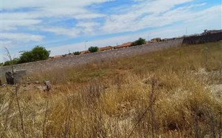 1336 m² Land available in Carletonville