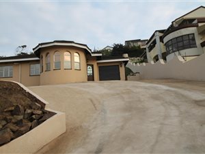 4 Bed House in La Mercy