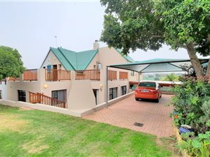 3 Bed Cluster in Diaz Beach