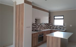 1 Bedroom Apartment in Die Hoewes