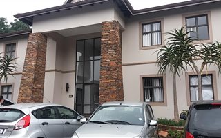 115 m² Commercial space in Kloof