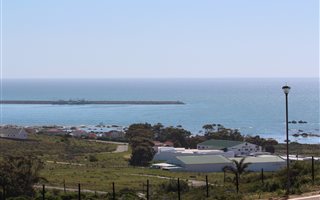 288 m² Land available in St Helena Views
