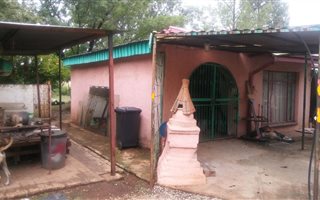 5 Bedroom House in Stefanopark