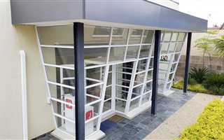 124.599998474121 m² Office Space in Noordwyk