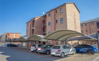 2 Bedroom Apartment in Philip Nel Park