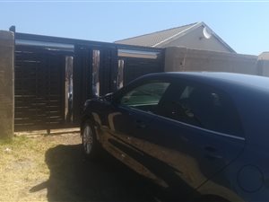 3 Bed House in Golden Gardens