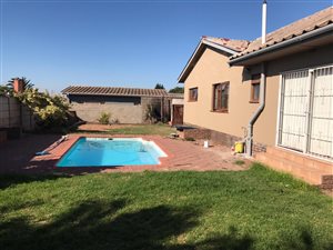 4 Bed House in Vredenburg