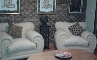 0.5 Bedroom Garden Cottage in Van Riebeeck Park