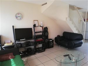 2 Bed Apartment in Pollak Park