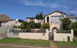 4 Bedroom House in Grove End