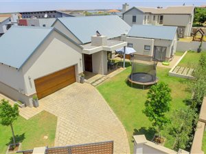 3 Bed House in Midstream Estate