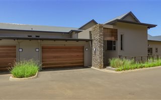 3 Bedroom Apartment in Simbithi Estate