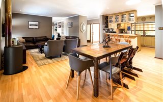 5 Bedroom House in Protea Valley