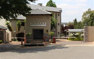 2 Bedroom Townhouse in Paulshof